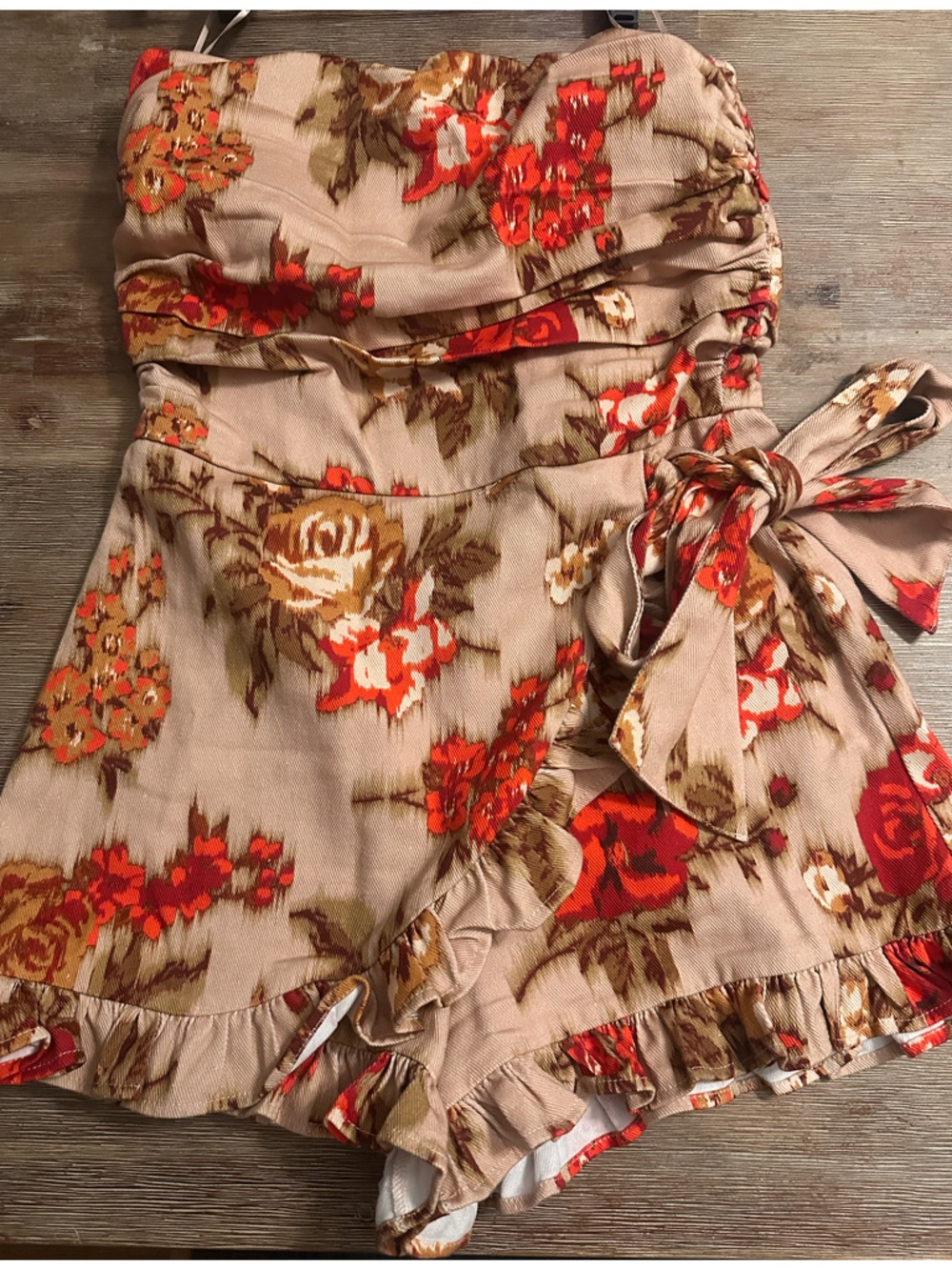 Olivaceous Strapless Floral Tie-Waist Romper in Beige and Orange - Picture 5 of 9
